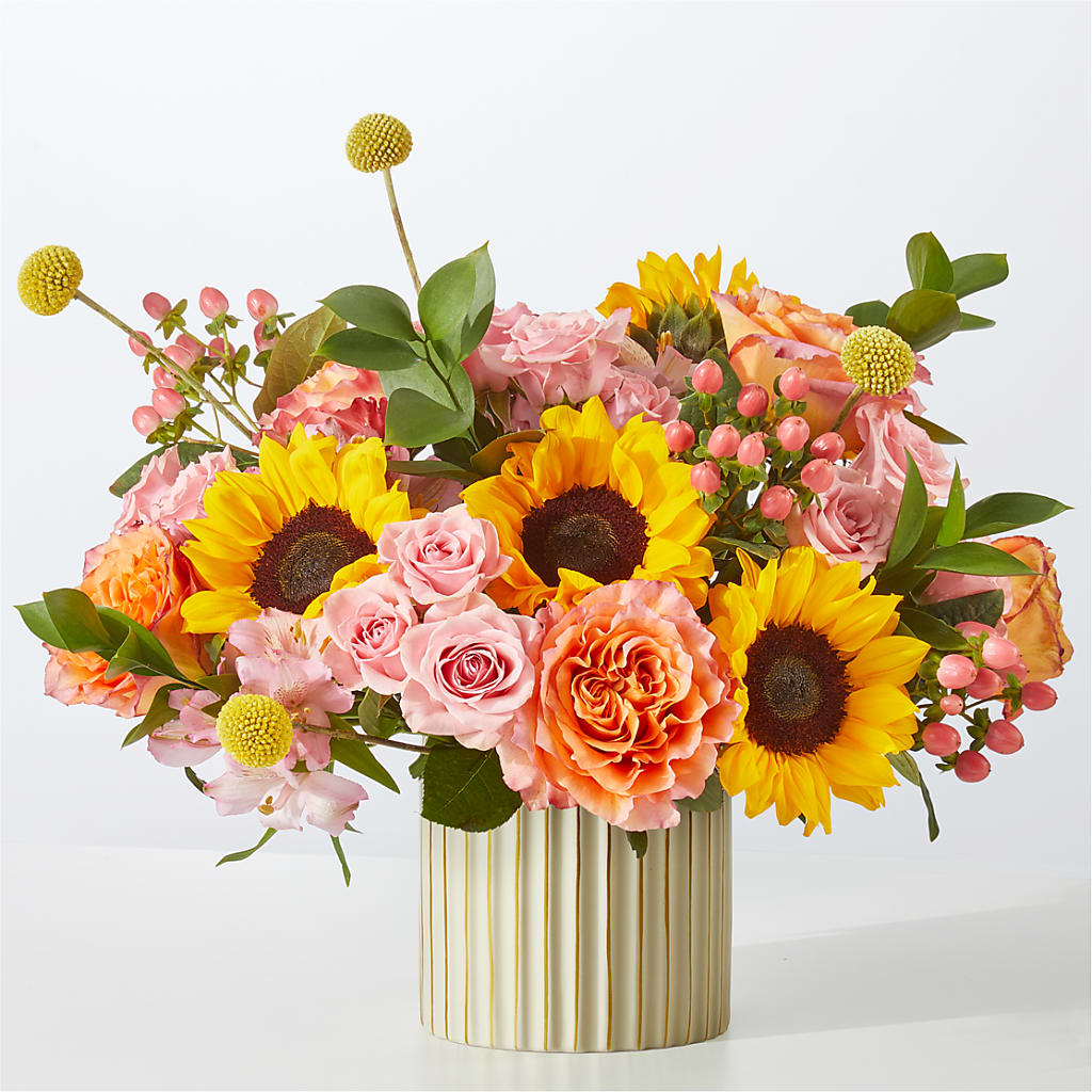 Sun's Out Bouquet – Flower Cafe, Hartford WI