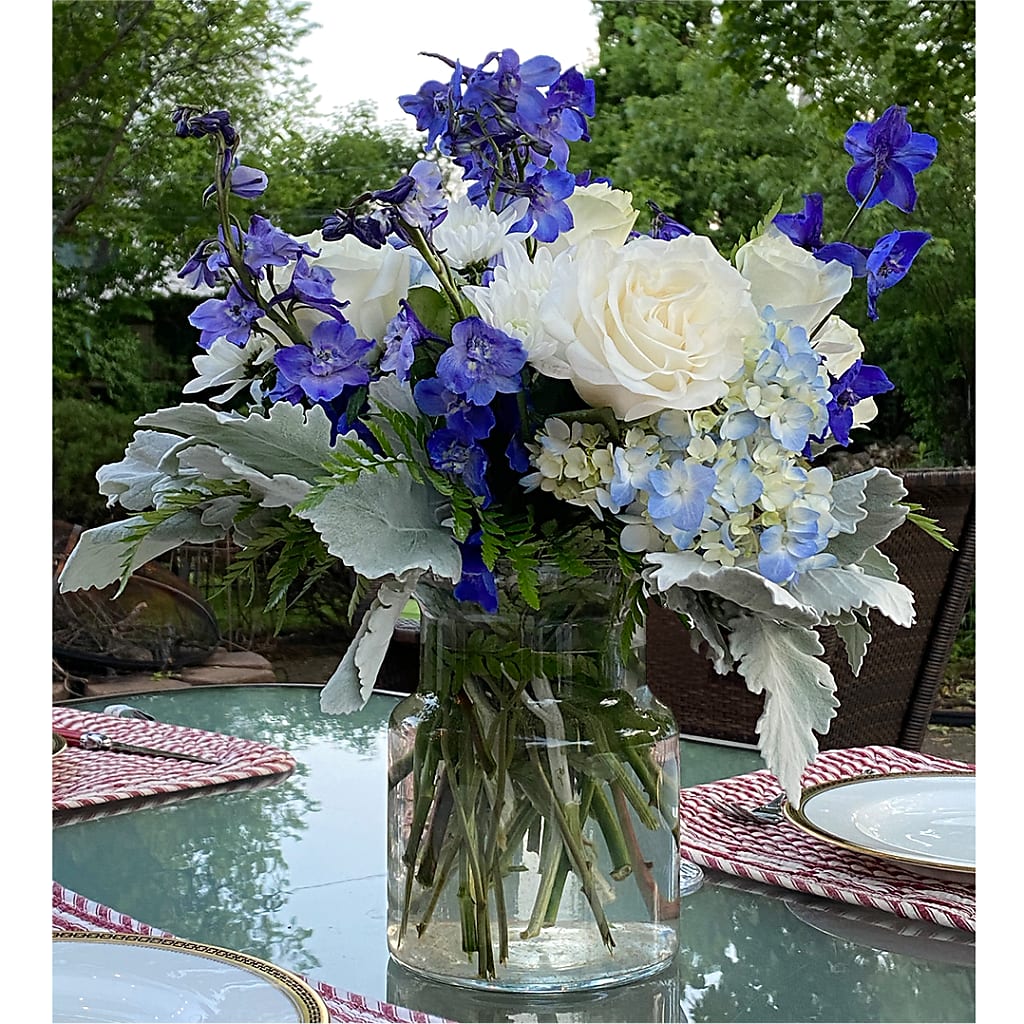 Clear Skies Bouquet – Flower Cafe, Hartford WI