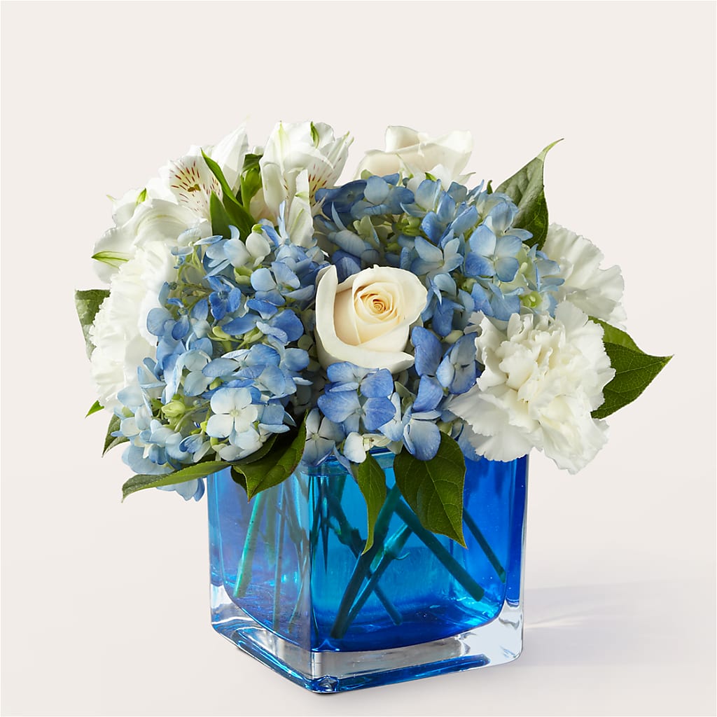 Soothing Waters Bouquet – Flower Cafe, Hartford WI