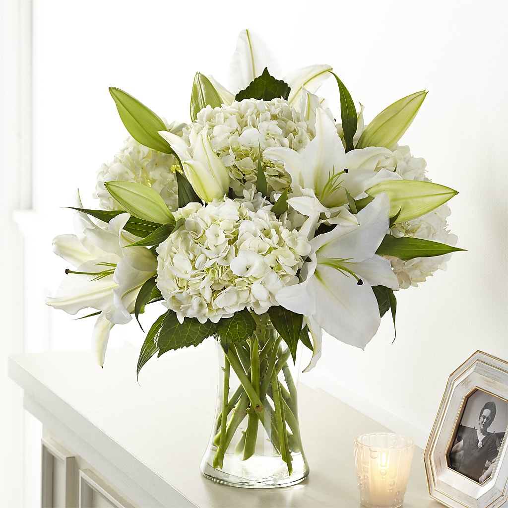 Compassionate Lily Bouquet – Flower Cafe, Hartford WI
