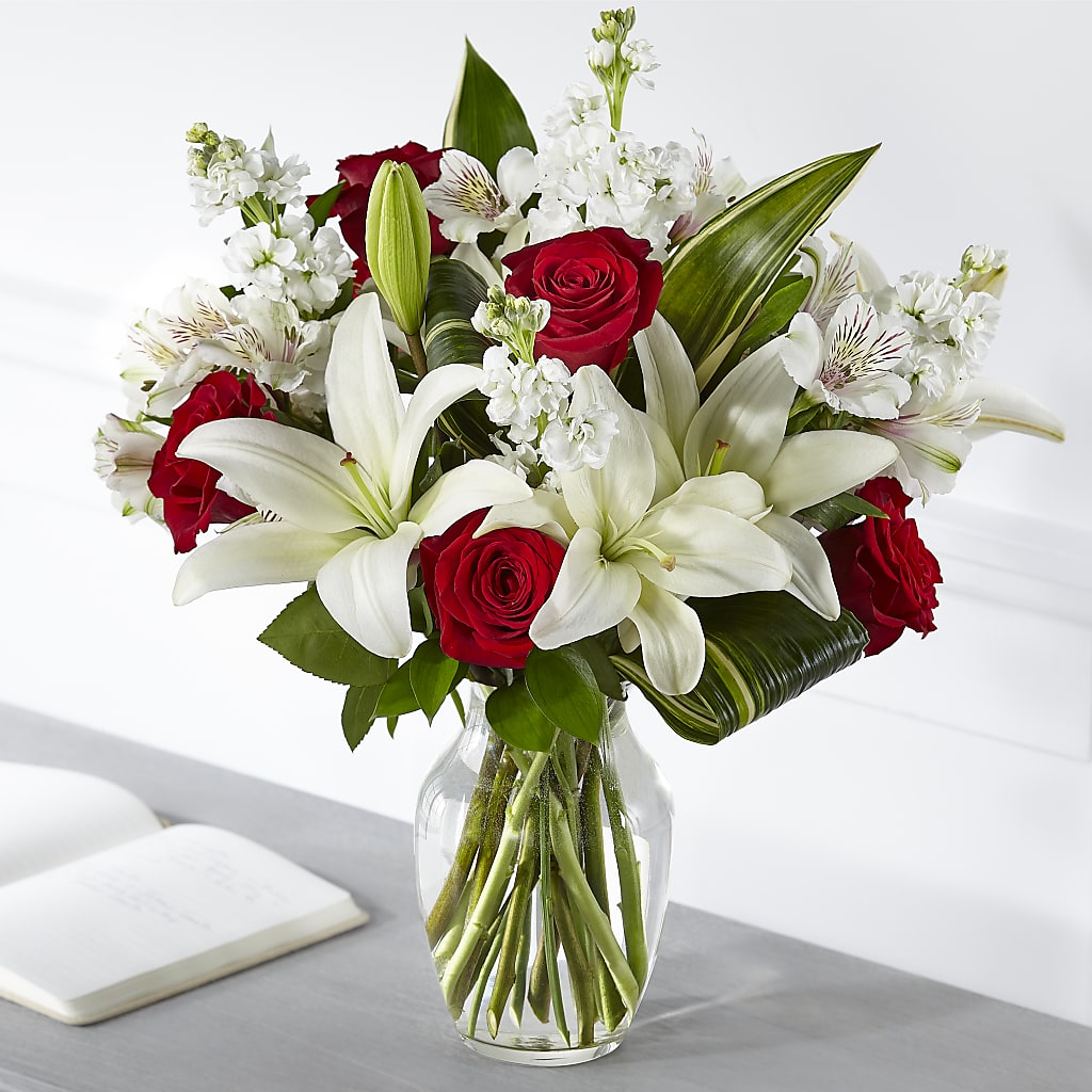 Loving Respect Bouquet – Flower Cafe, Hartford WI