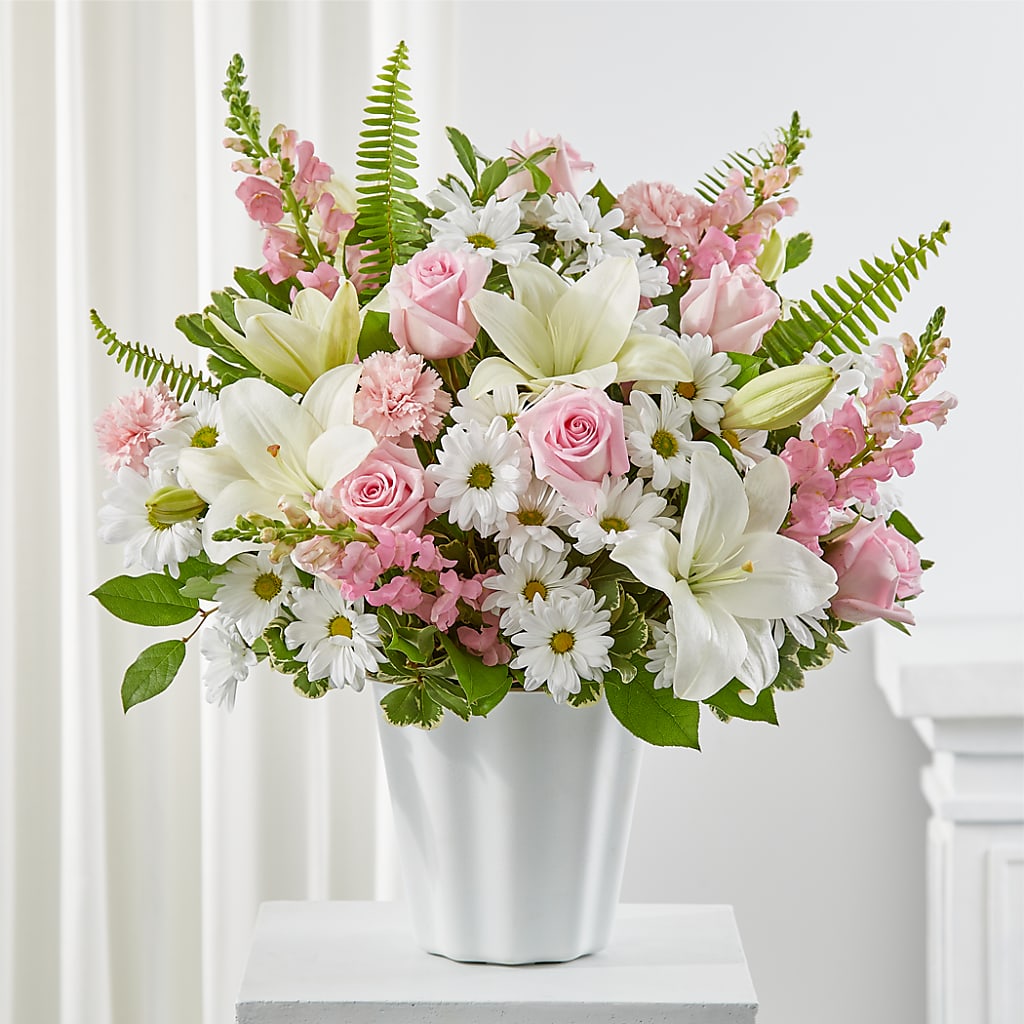 Soft Touch Tabletop Basket – Flower Cafe, Hartford WI
