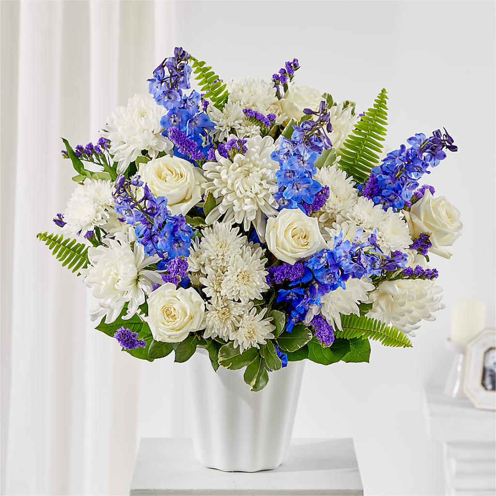Hold Dear Tabletop Basket – Flower Cafe, Hartford WI