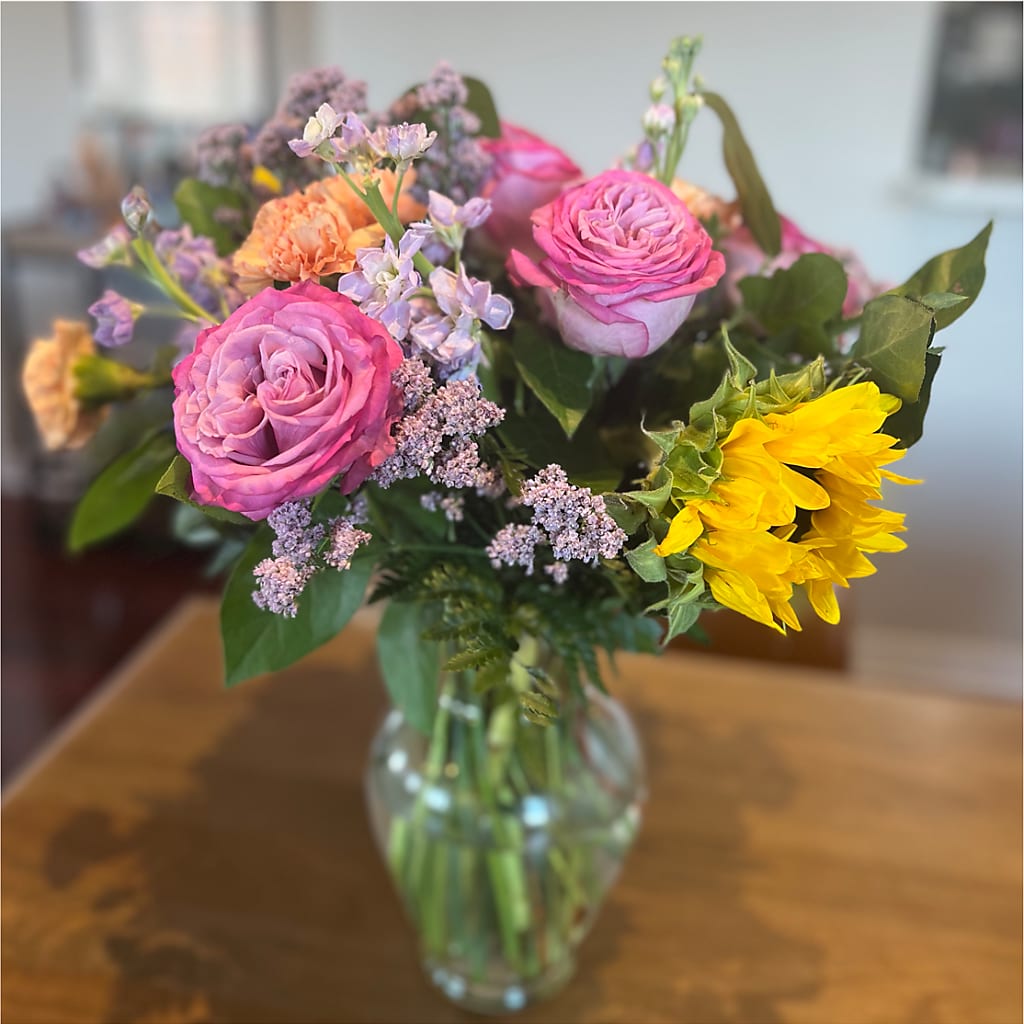 Yellow Brick Road Bouquet – Flower Cafe, Hartford WI