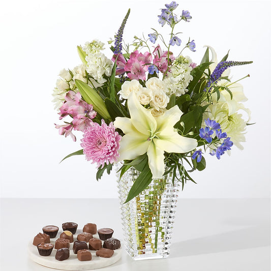 Winter Celebration Bouquet –  Flower Cafe, Hartford WI