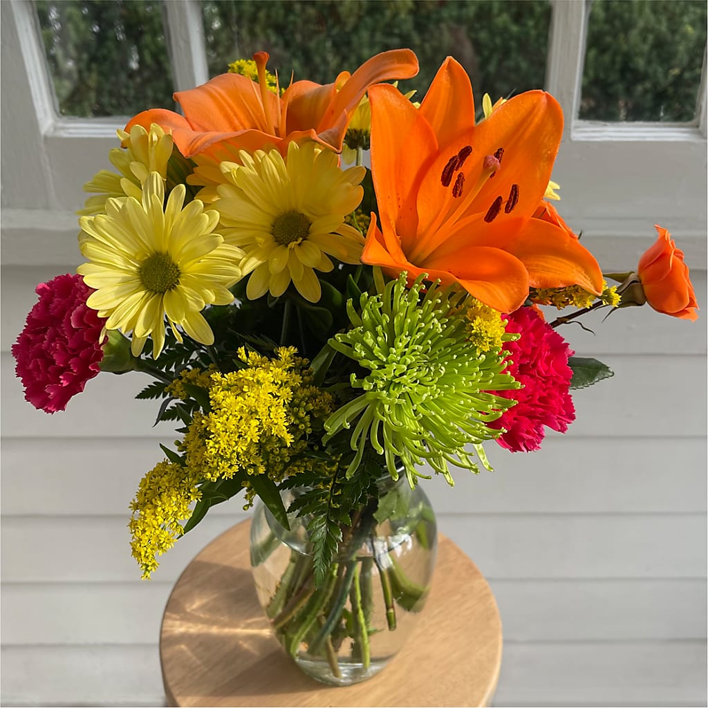 Bold & Bright – A Florist Original –  Flower Cafe, Hartford WI
