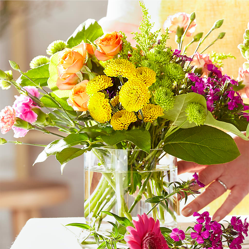 Bold & Bright – A Florist Original –  Flower Cafe, Hartford WI