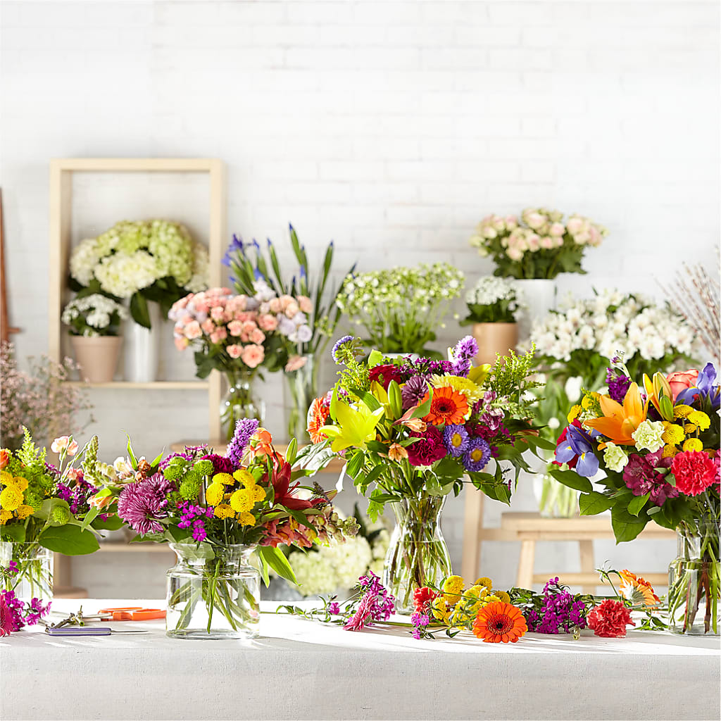 Bold & Bright – A Florist Original –  Flower Cafe, Hartford WI