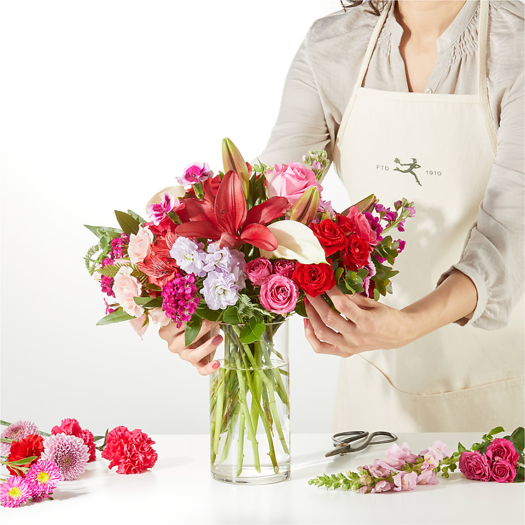 Swooning Over You - A Luxury Florist Original –  Flower Cafe, Hartford WI