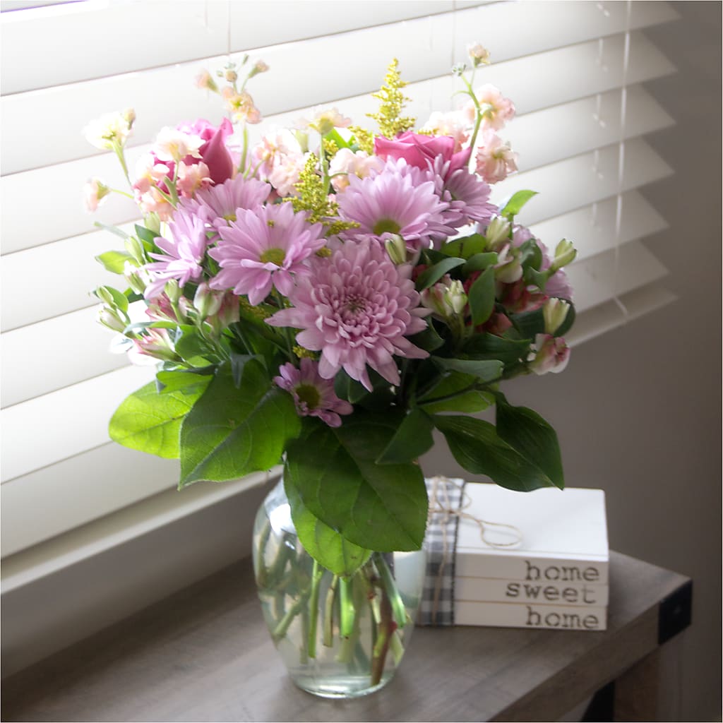 Pastel Tradition - A Florist Original –  Flower Cafe, Hartford WI