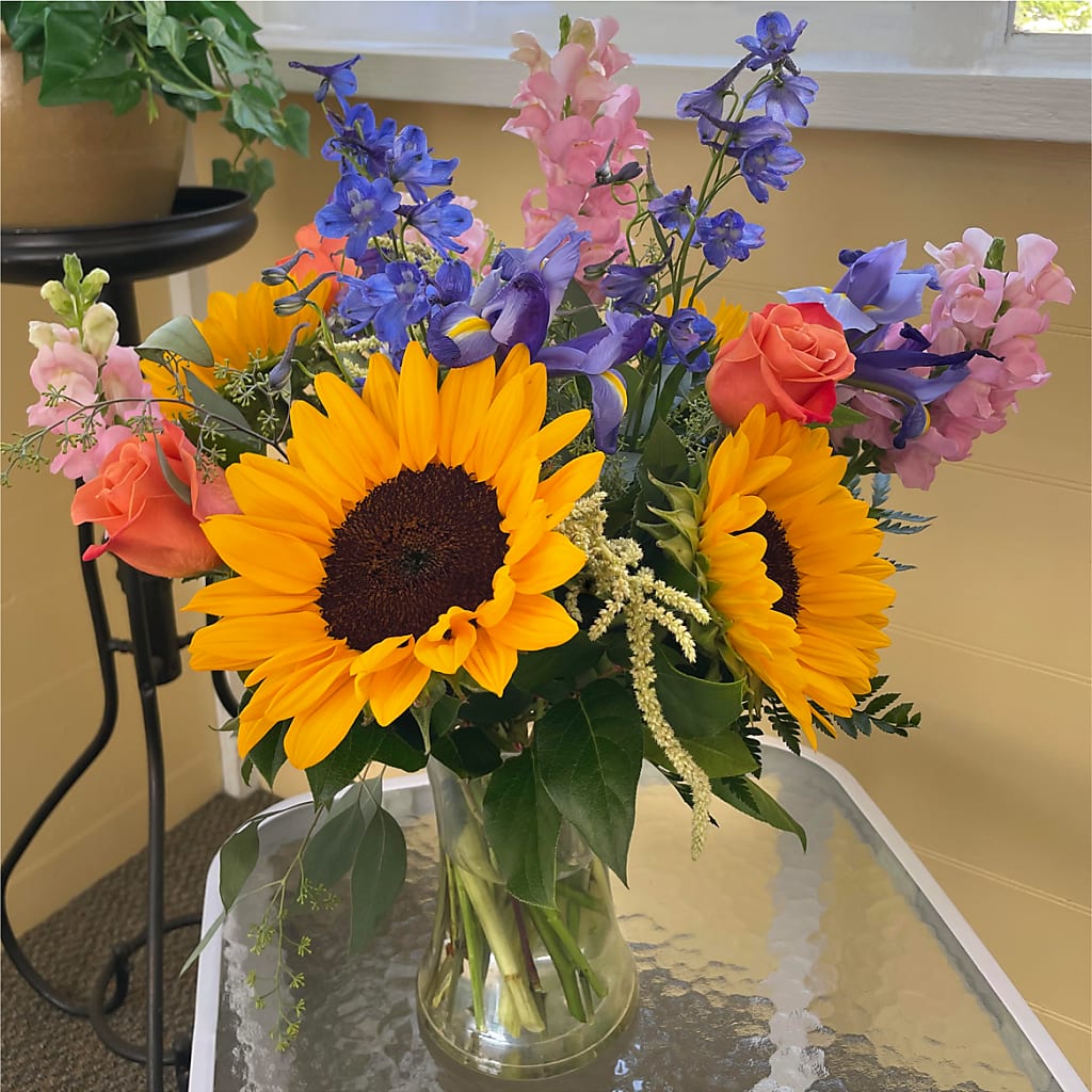 Rays of Life Bouquet –  Flower Cafe, Hartford WI