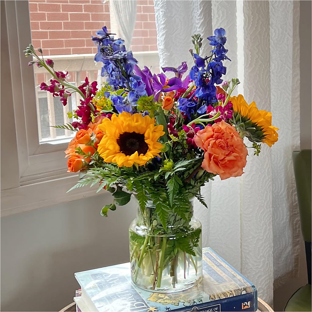 Rays of Life Bouquet –  Flower Cafe, Hartford WI