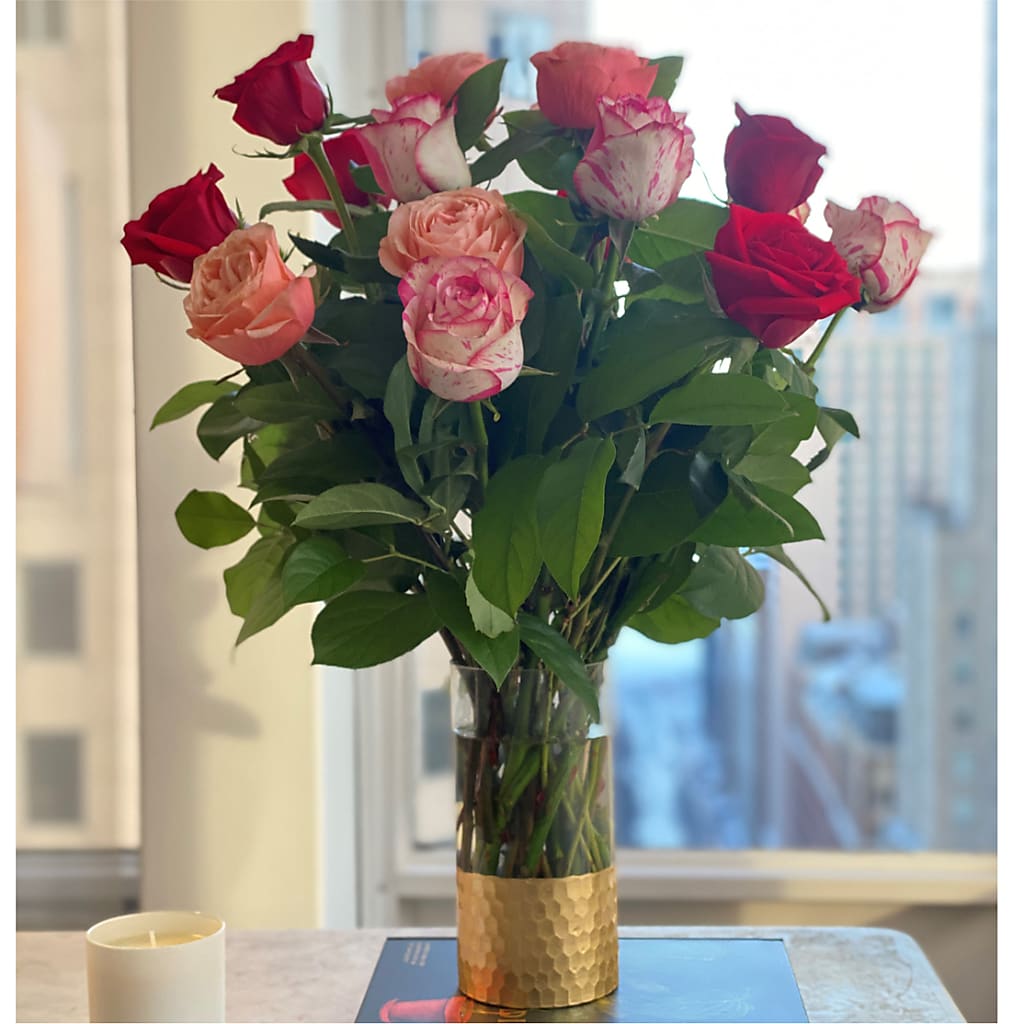 Ever After Rose Bouquet –  Flower Cafe, Hartford WI