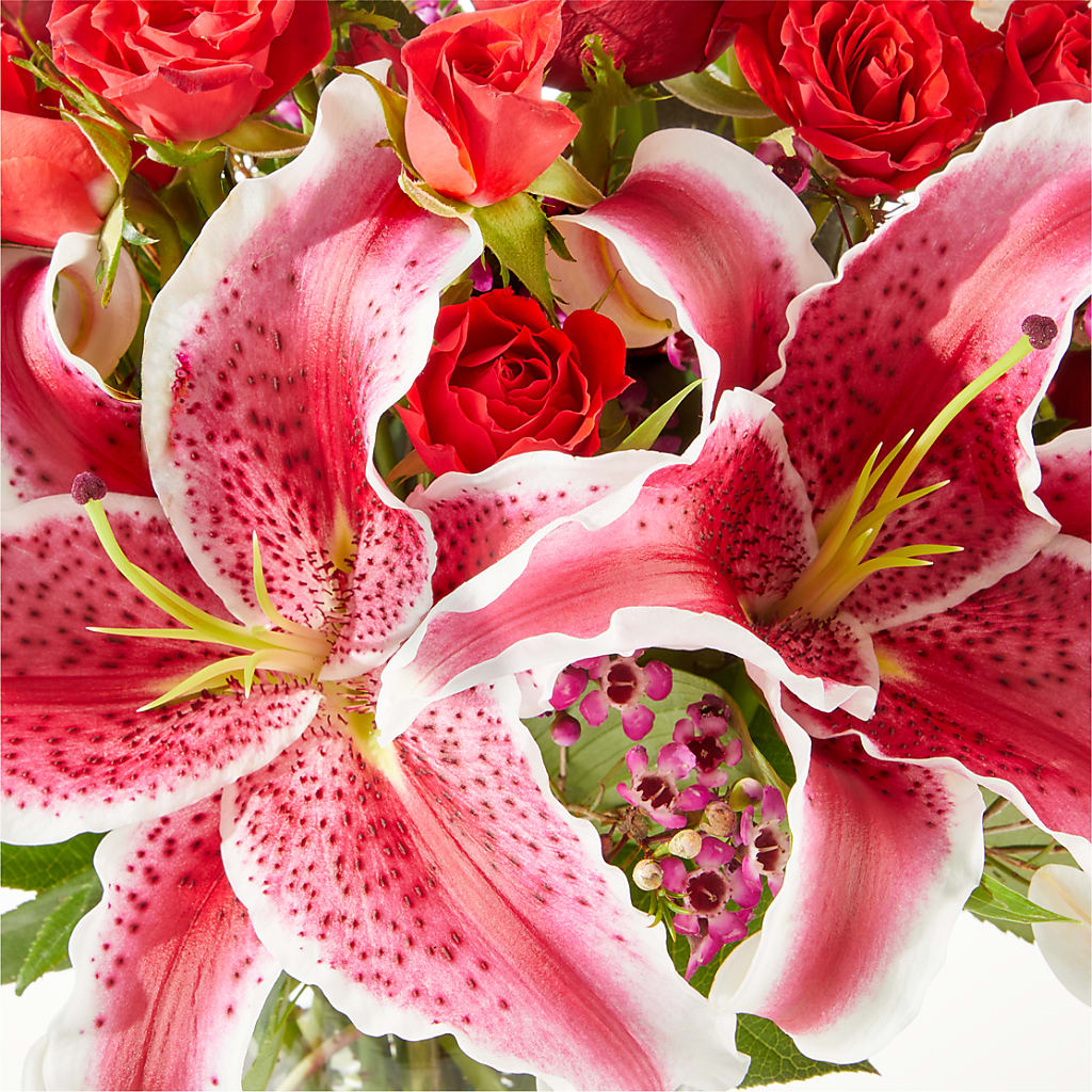 Match Made in Heaven Bouquet –  Flower Cafe, Hartford WI