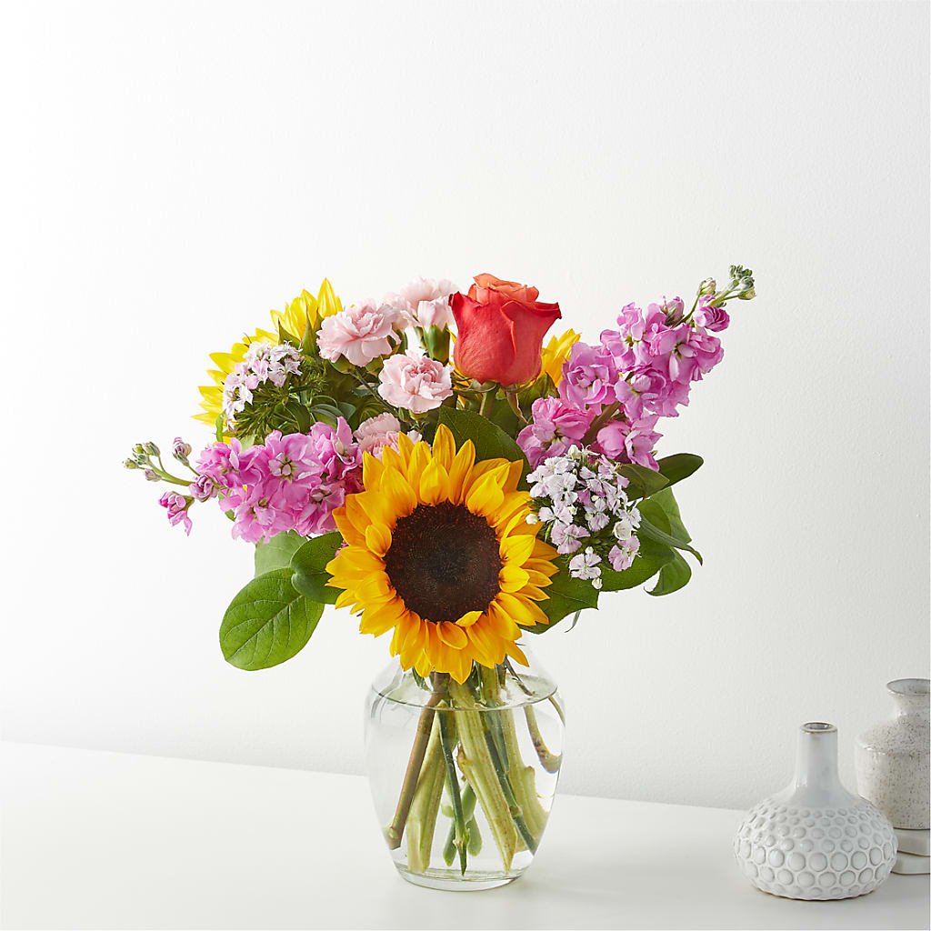 Yellow Brick Road Bouquet –  Flower Cafe, Hartford WI