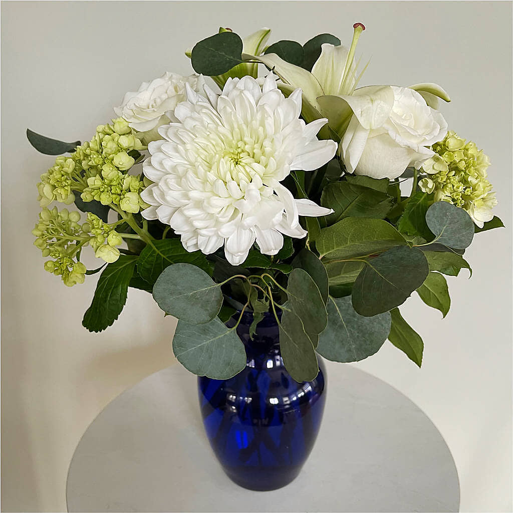 Snowy Dreams Bouquet –  Flower Cafe, Hartford WI