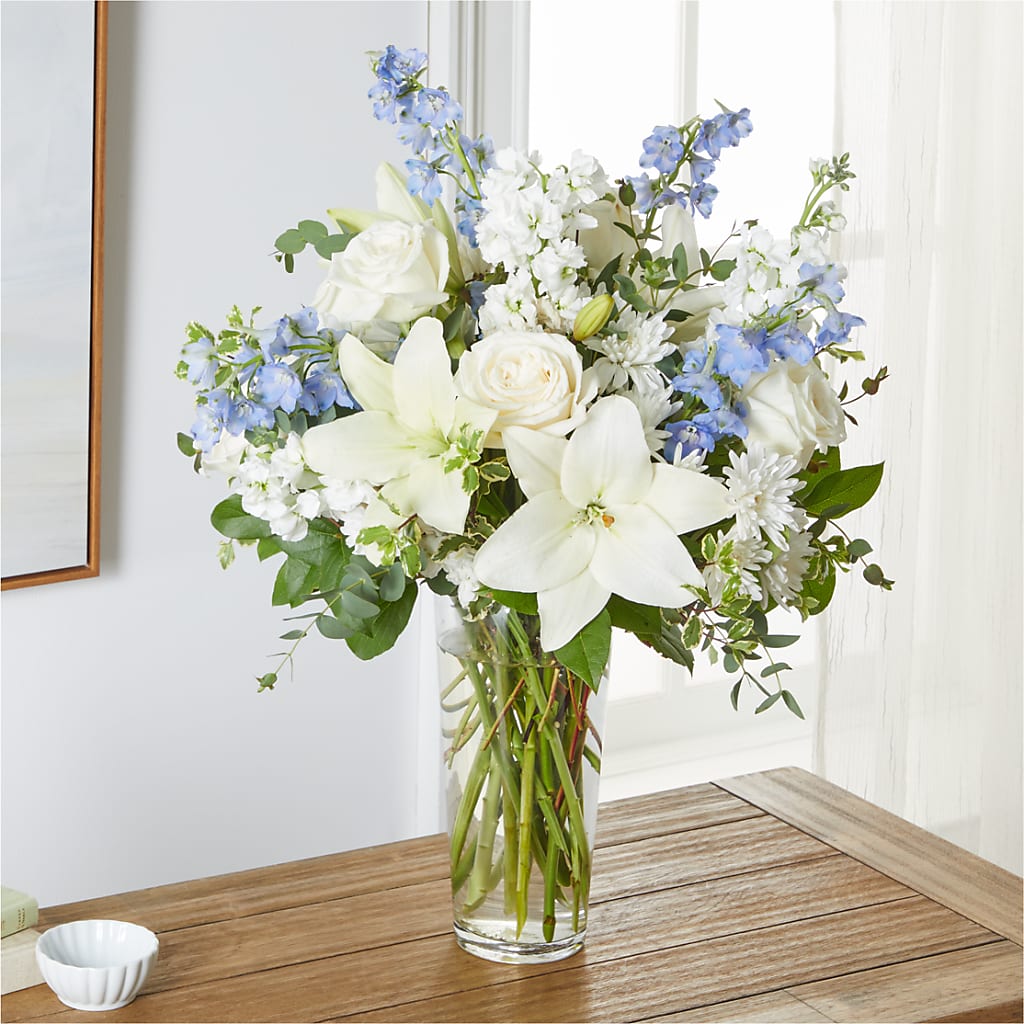 Peace of Mind Bouquet –  Flower Cafe, Hartford WI