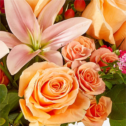 Bisous Bouquet –  Flower Cafe, Hartford WI