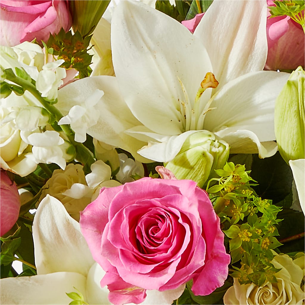 Fondly Bouquet –  Flower Cafe, Hartford WI