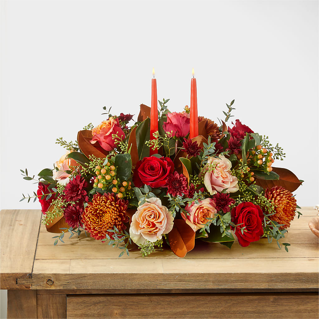 Gather Near Centerpiece –  Flower Cafe, Hartford WI